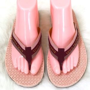 Louis Vuitton 2010s Pink Jelly Seastar Thong Sandals · INTO